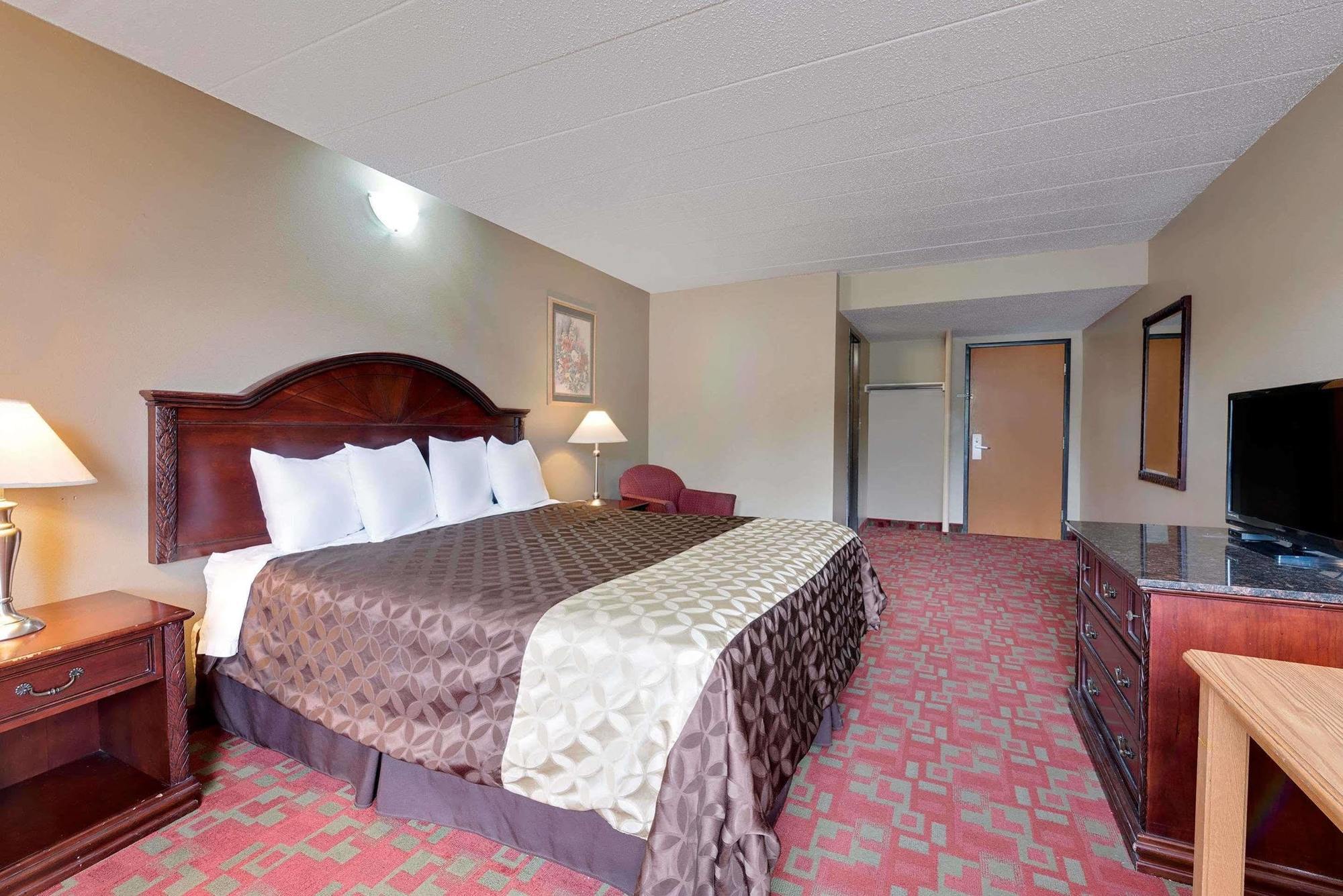 Travelodge By Wyndham Grand Forks Exterior photo